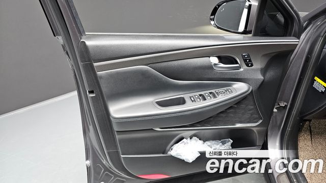 Hyundai Santafe 2019 — photo 14