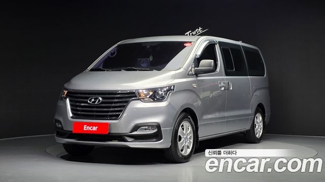 Hyundai Starex 2019 — photo 1