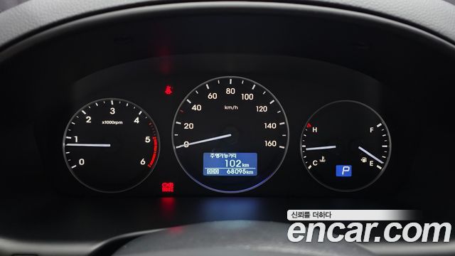 Hyundai Starex 2019 — photo 11