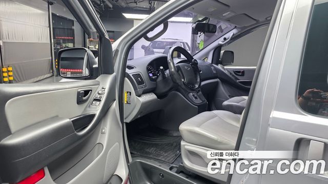 Hyundai Starex 2019 — photo 13