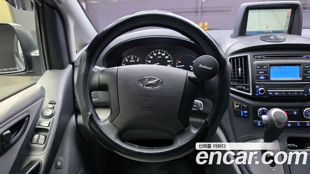 Hyundai Starex 2019 — photo 19