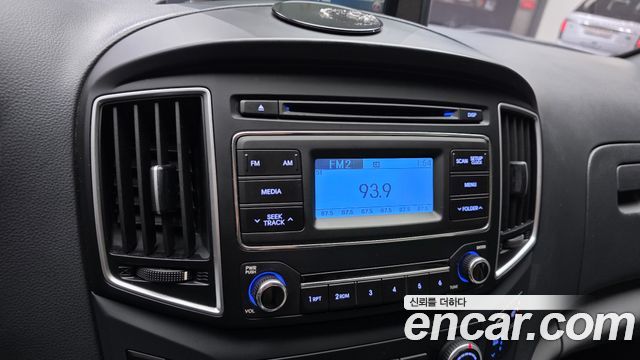 Hyundai Starex 2019 — photo 22