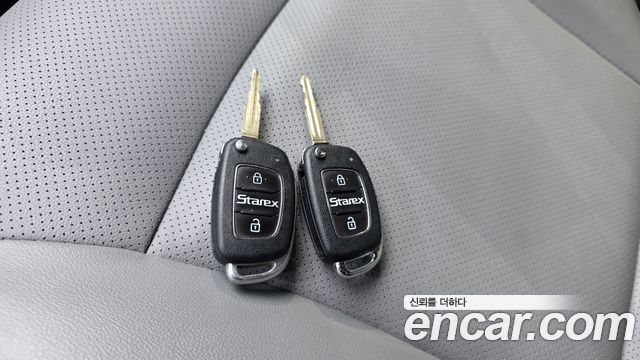 Hyundai Starex 2019 — photo 24