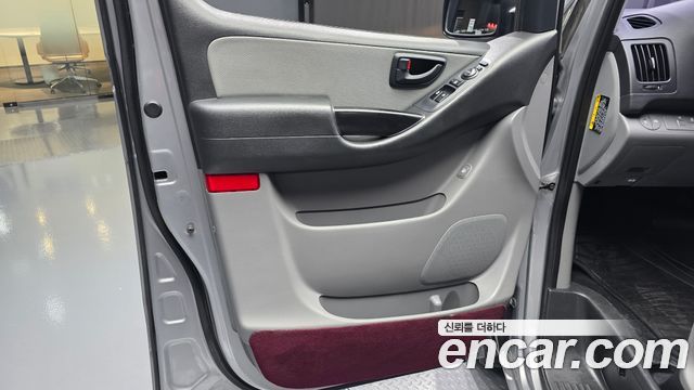 Hyundai Starex 2019 — photo 14