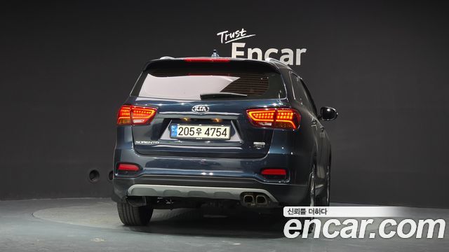 Kia Sorento 2018 — photo 4
