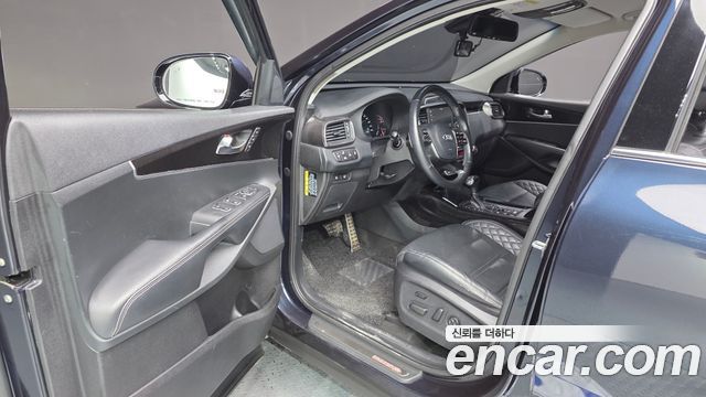 Kia Sorento 2018 — photo 13