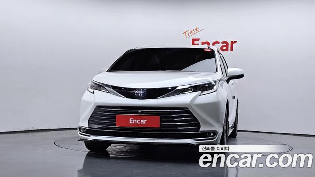 Toyota Sienna 2021 — photo 3