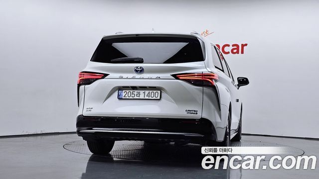 Toyota Sienna 2021 — photo 4