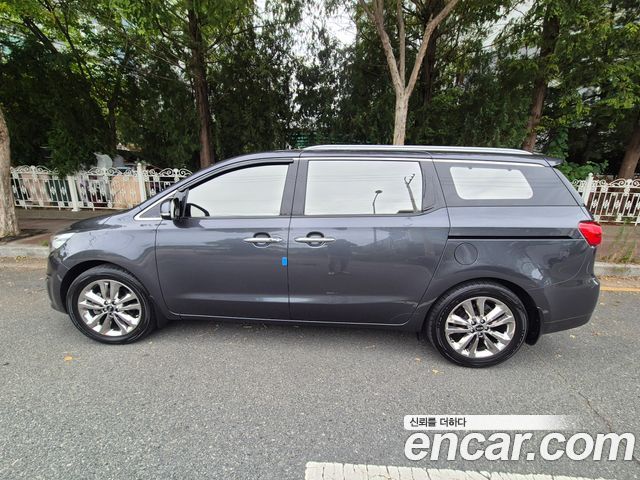 Kia Canival 2015 — photo 5