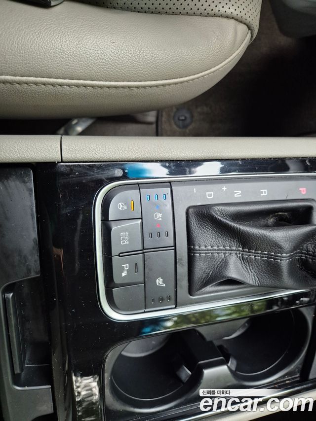 Kia Canival 2015 — photo 11