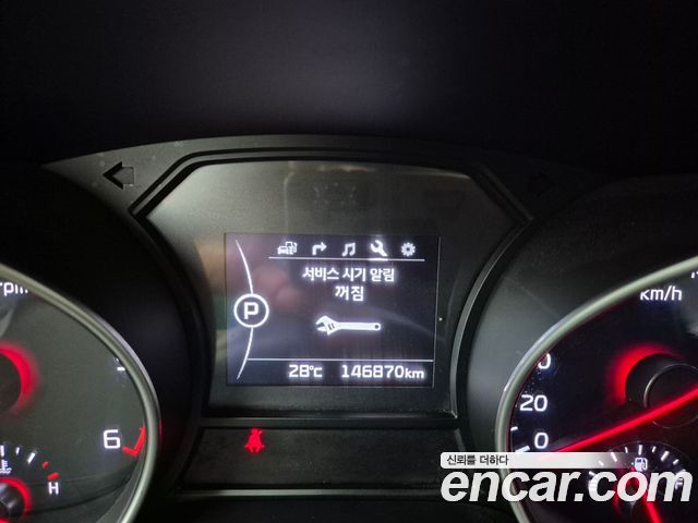 Kia Canival 2015 — photo 13