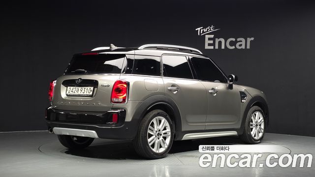 Mini Countryman 2020 — photo 2