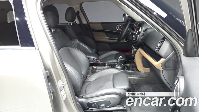 Mini Countryman 2020 — photo 17