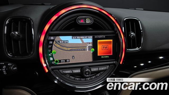 Mini Countryman 2020 — photo 21
