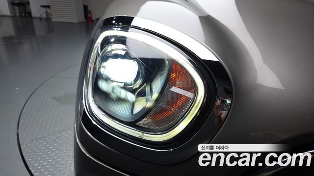 Mini Countryman 2020 — photo 8