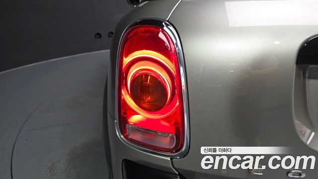 Mini Countryman 2020 — photo 9