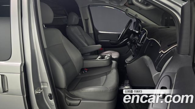 Hyundai Starex 2020 — photo 13