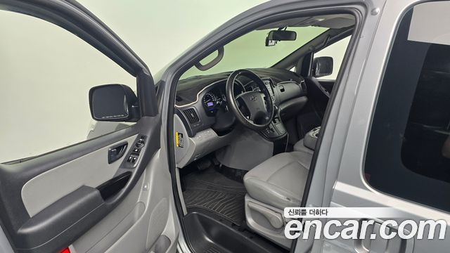 Hyundai Starex 2020 — photo 17