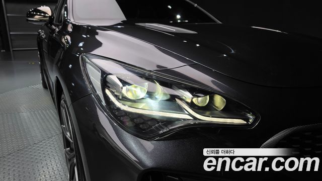 Kia Stinger 2018 — photo 8