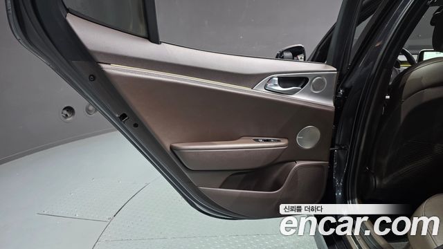 Kia Stinger 2018 — photo 15