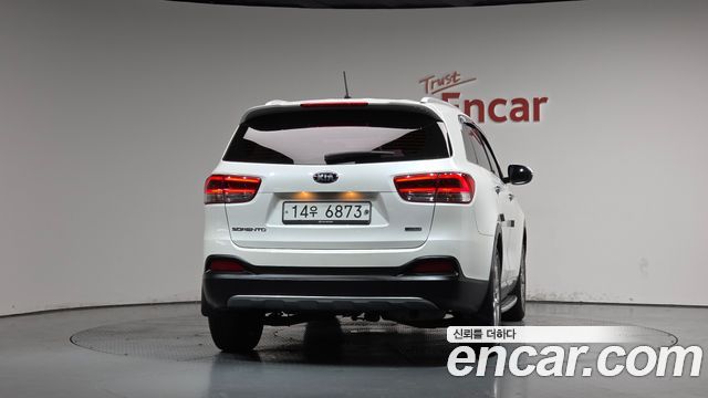 Kia Sorento 2016 — photo 4