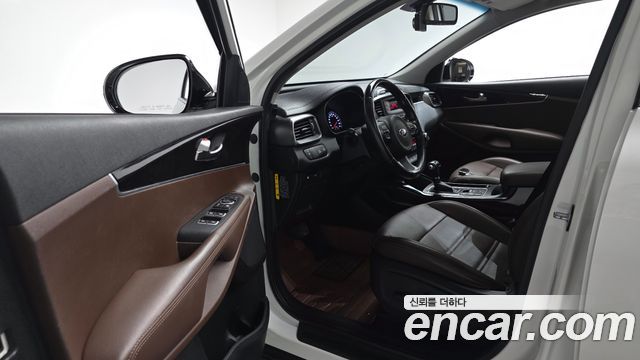Kia Sorento 2016 — photo 13