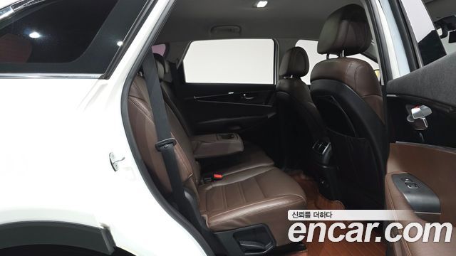 Kia Sorento 2016 — photo 17