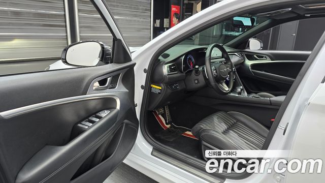 Genesis G70 2019 — photo 10