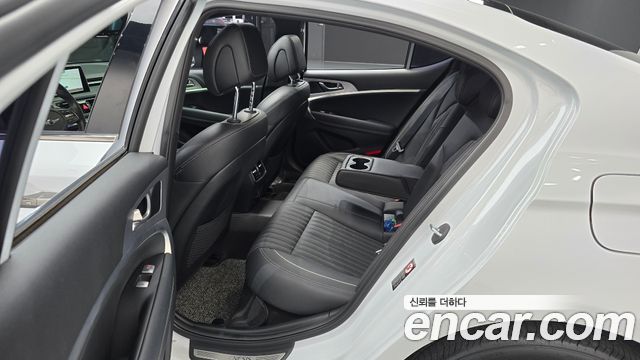 Genesis G70 2019 — photo 12