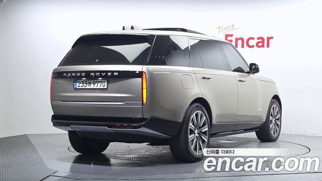 Land Rover Range Rover 2024 — photo 2