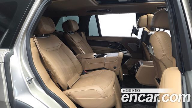 Land Rover Range Rover 2024 — photo 12