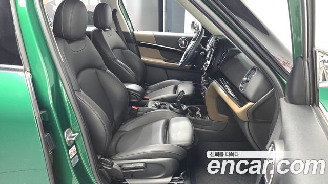 Mini Countryman 2020 — photo 11