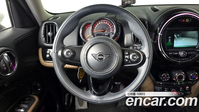 Mini Countryman 2020 — photo 14