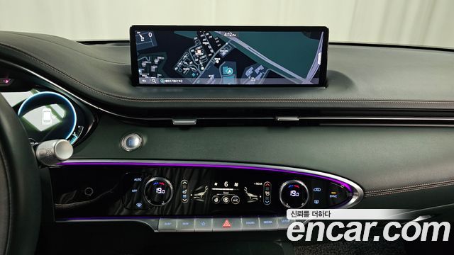 Genesis GV70 2021 — photo 15