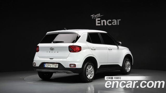 Hyundai Venue 2022 — photo 2