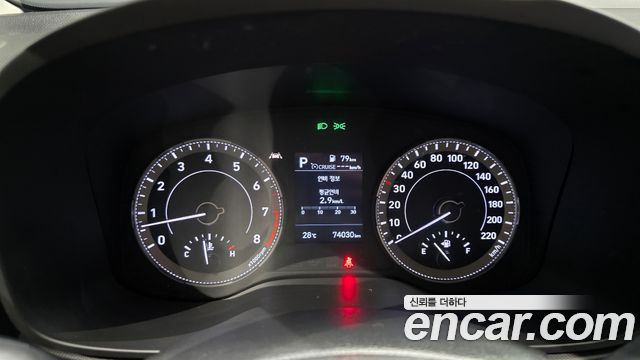 Hyundai Venue 2022 — photo 11