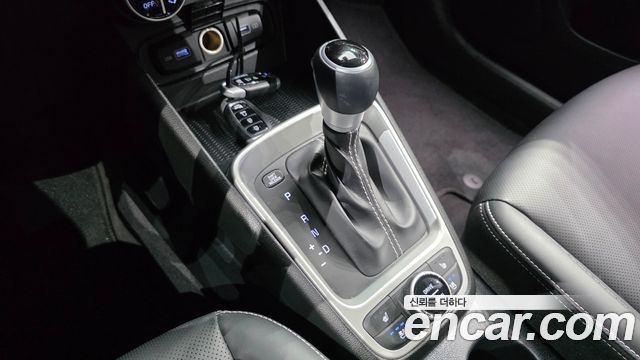Hyundai Venue 2022 — photo 12