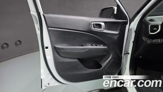 Hyundai Venue 2022 — photo 14