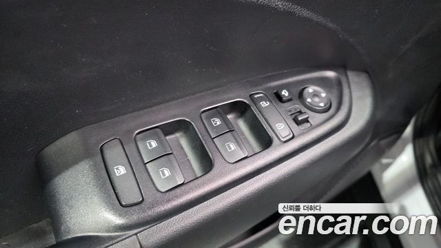Hyundai Venue 2022 — photo 27
