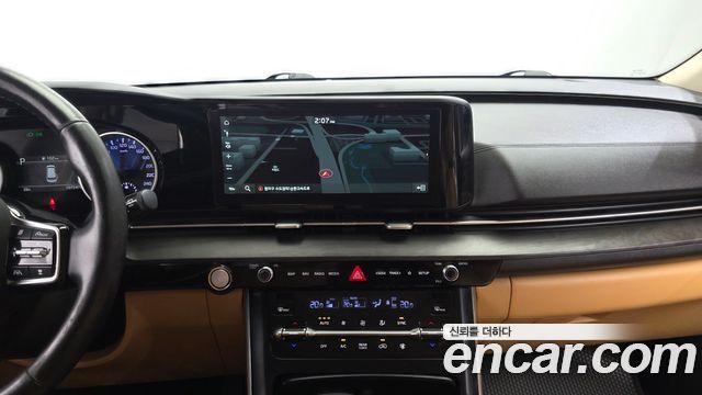 Kia Canival 2021 — photo 21
