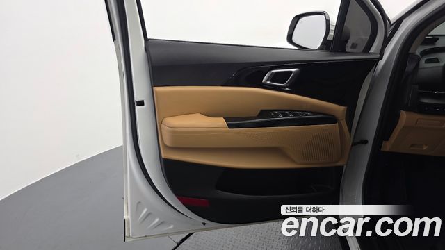 Kia Canival 2021 — photo 14