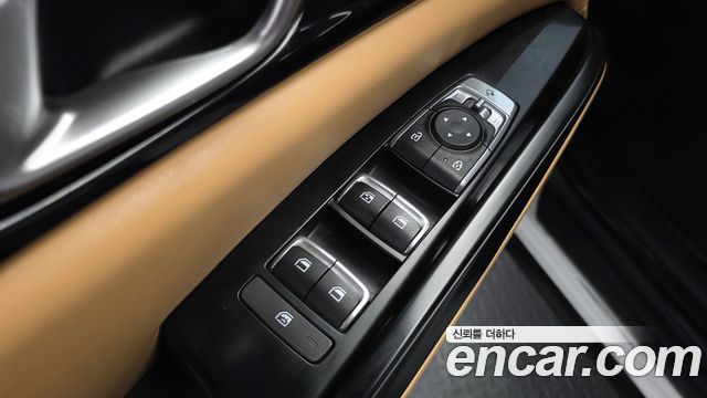 Kia Canival 2021 — photo 28