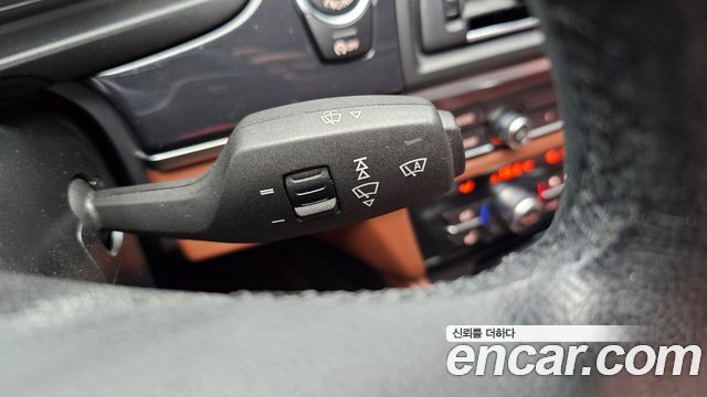 BMW 5-Series 2016 — photo 16