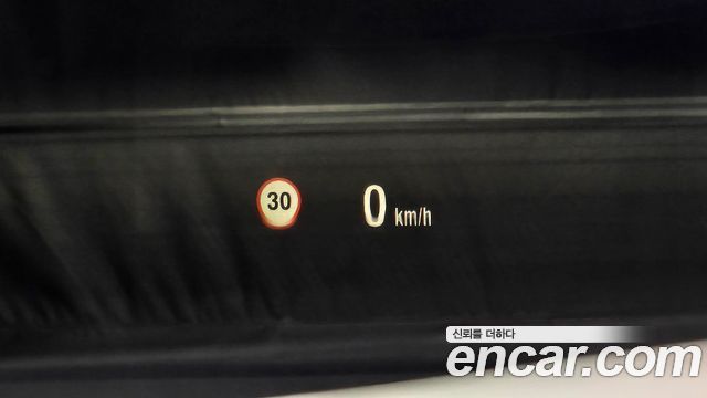 BMW 5-Series 2016 — photo 18