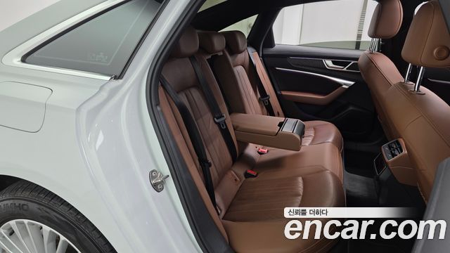 Audi A6 2020 — photo 17