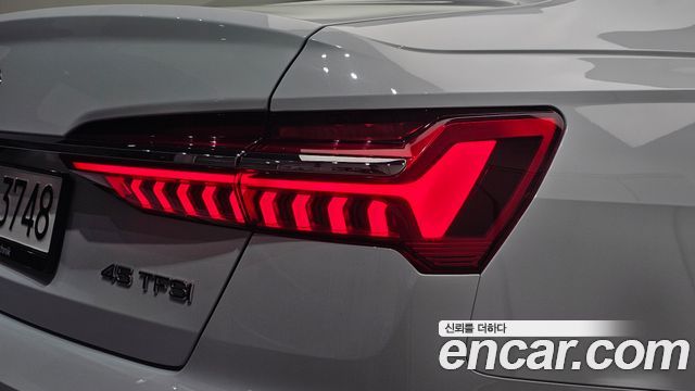Audi A6 2020 — photo 9
