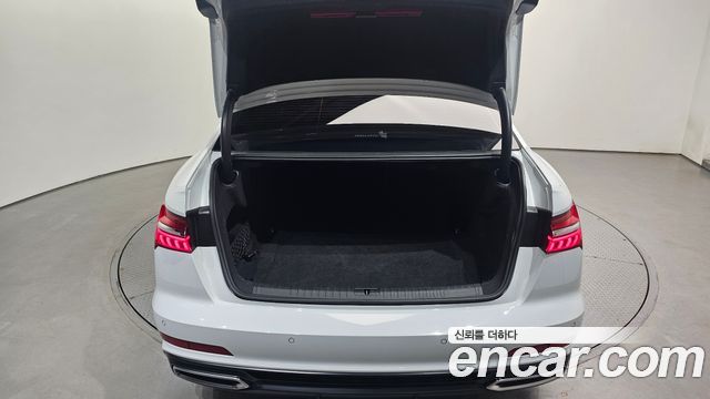 Audi A6 2020 — photo 31