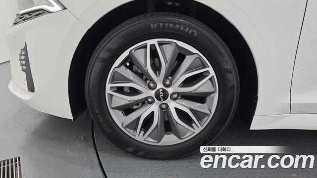 Kia K5 2023 — photo 5