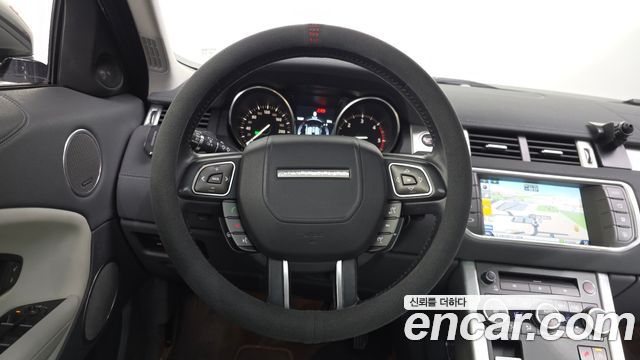 Land Rover Range Rover Evoque 2016 — photo 13