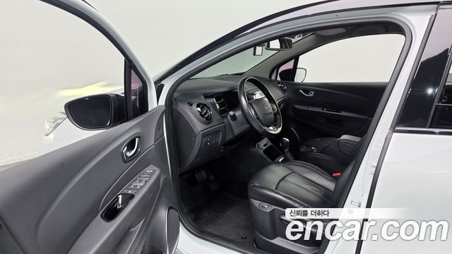 Renault Korea QM3 2019 — photo 10